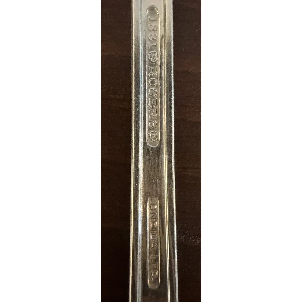Oneida 1881 Rogers Floral Queen Silverplate Dinner Forks Set of 4 Replacement